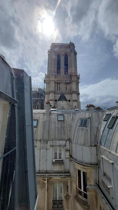 Duplex Notre-Dame De Paris Lägenhet Exteriör bild